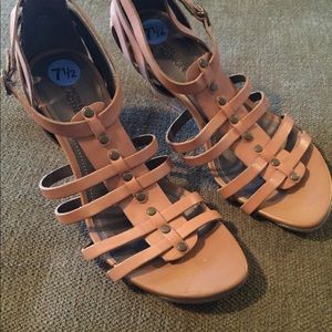 NWT wedge leather sandal from Kenneth Cole